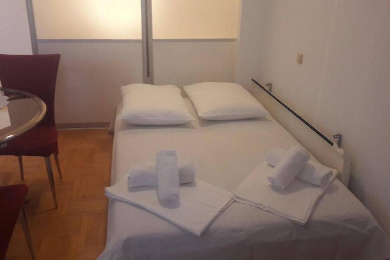 Apartment Jela Selce Exterior photo